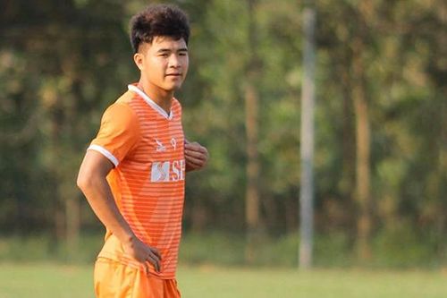 Đức Chinh trở lại, vẫn lợi hại như xưa!
