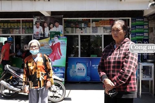 Mất tiền vì tin lời 'thầy lang'… vỉa hè