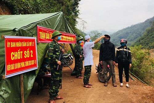 Thủ tướng gửi thư khen Quân đội và Công an trong trận chiến với dịch Covid-19