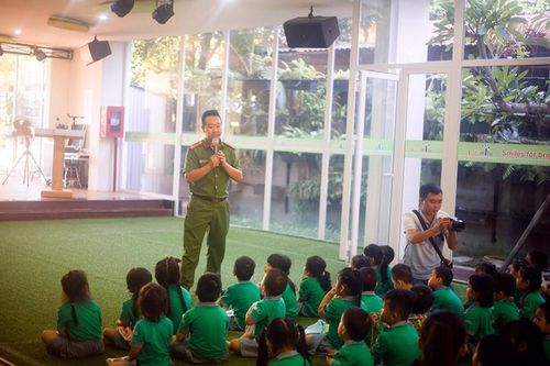 Tuổi trẻ là để cống hiến