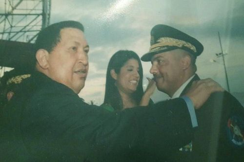 Tướng quân đội Venezuela tự nộp mình cho Mỹ