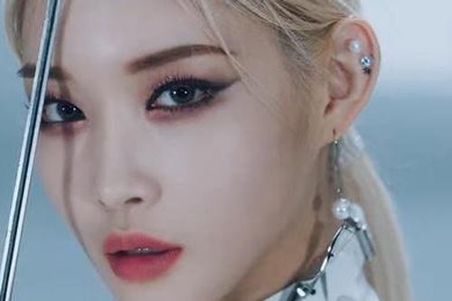 Những idol được đồng nghiệp muốn kết thân
