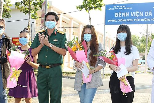 4 bệnh nhân mắc Covid-19 tại TPHCM xuất viện
