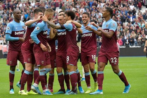 Cầu thủ West Ham bị nghi nhiễm Covid-19