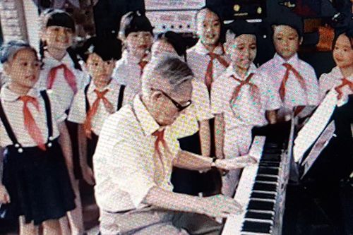 Nhớ Nhạc sĩ Phong Nhã - Người hàng xóm tầng trệt