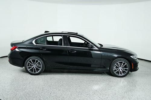 Xe sedan đẹp long lanh, mạnh 255 mã lực, giá gần 1 tỷ đồng