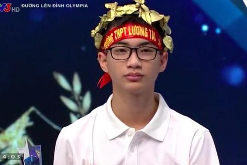 Nam sinh Bắc Ninh nhận vòng nguyệt quế 'Đường lên đỉnh Olympia'