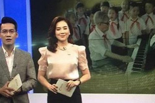 MC Mai Ngọc bị chỉ trích vì biểu cảm tươi cười khi báo tin cố nhạc sĩ Phong Nhã qua đời trên sóng truyền hình