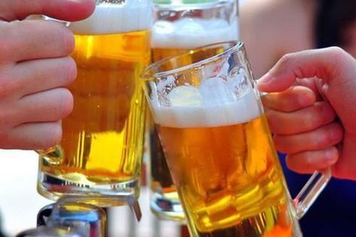 Uống bia thì đừng động đến loại thức ăn này kẻo bệnh Gout sẽ đến 'thăm' bạn sớm thôi