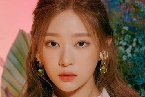 Nữ thần tượng được ví là đối thủ sắc đẹp của Irene (Red Velvet)
