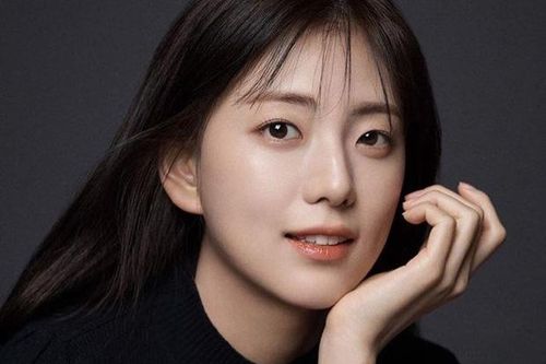 Chị gái Ji Soo (Black Pink) sở hữu vẻ ngoài giống mỹ nữ Han Hyo Joo