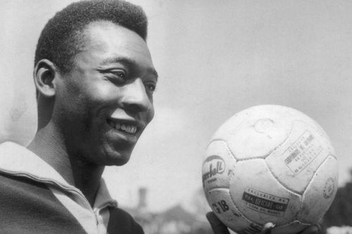 Pelé - đứa trẻ gầy gò tham gia World Cup với cái chân đau