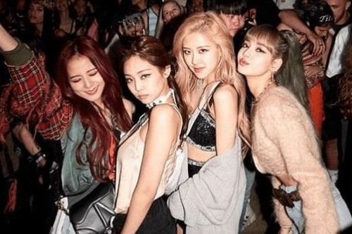 12 bộ trang phục 'khó đỡ' nhất của Blackpink từ trước đến nay