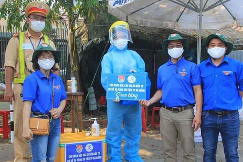 Đồng lòng chống dịch