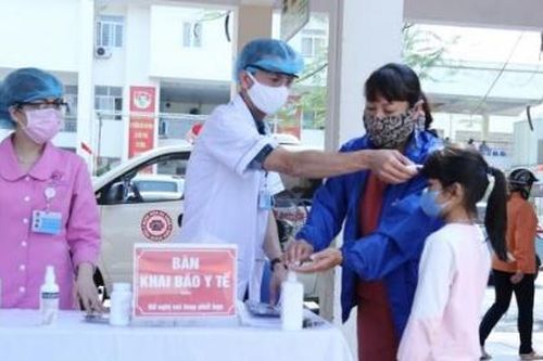 Quảng Ninh: Tăng cường phòng ngừa lây nhiễm chéo Covid-19 trong các đơn vị y tế