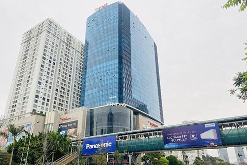 Đường phố Hà Nội vắng vẻ trong ngày đầu tuần đi làm mùa dịch COVID-19