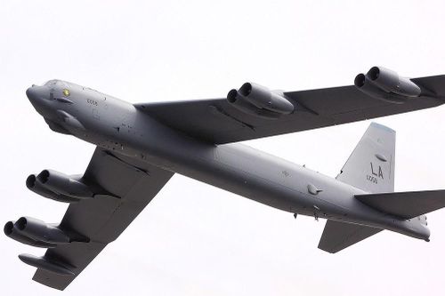 Vì sao sau hơn nửa thế kỷ, 'pháo đài bay' B-52 vẫn chưa ngừng cất cánh?
