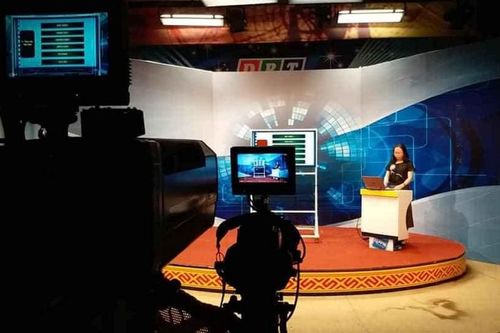 Đắk Lắk dạy học trên truyền hình cho học sinh khối 12