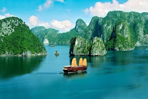 Du lịch Việt Nam tê liệt, sụt giảm chưa từng có vì dịch COVID-19