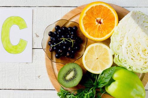 Bác sĩ ơi: Uống vitamin C nhiều có gây hại?