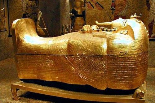 Vì sao xác ướp pharaoh Ai Cập được đặt trong nhiều lớp quan tài?