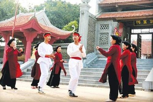 Mối liên quan giữa Tín ngưỡng thờ cúng Hùng Vương và Hát Xoan ở Phú Thọ