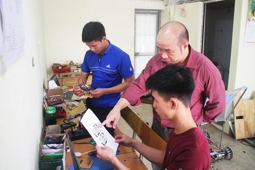 Chế tạo thành công thiết bị đo thân nhiệt tự động, không tiếp xúc