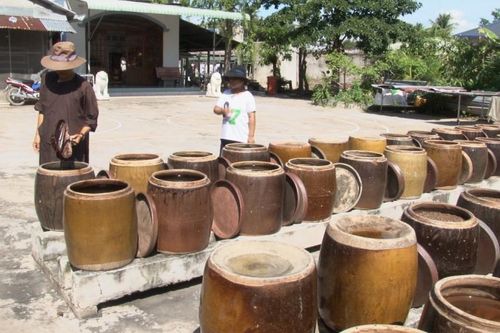 'Nước tương chùa' vang danh ở Sa Đéc