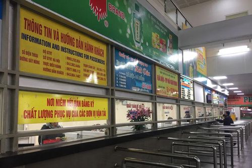 Ngày đầu giới hạn hoạt động vận tải hành khách: 3 bến lớn của Hà Nội chỉ còn 170 lượt xe