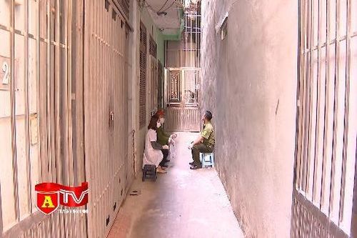 Công an huyện Thanh Trì rà soát người nhập cảnh chưa cách ly