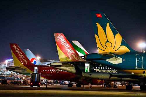 Hàng không dừng vận chuyển khách tới Việt Nam từ 0h ngày 1/4