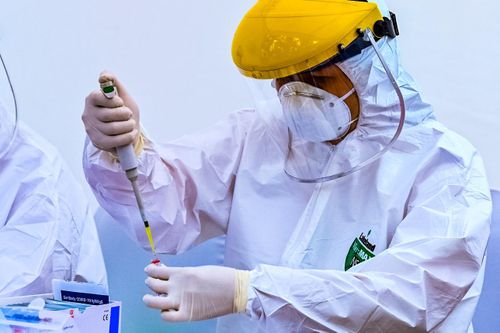 Phát hiện 3 mẫu dương tính Covid-19 qua xét nghiệm nhanh ở Hà Nội