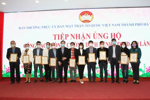Doanh nghiệp Thủ đô tiếp tục ủng hộ phòng, chống Covid-19