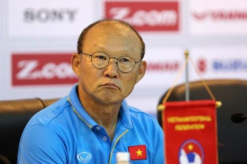 HLV Park Hang Seo có phải giảm lương?