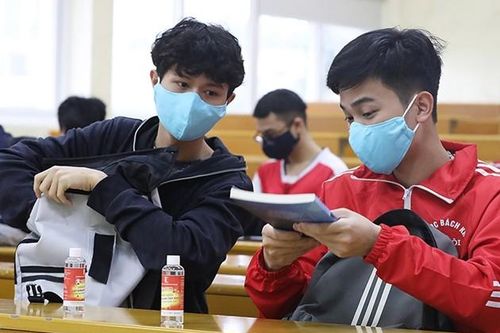 Vì COVID-19, trường đại học cho sinh viên bảo vệ khóa luận trực tuyến