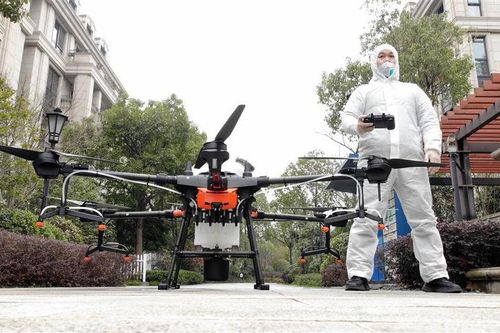 Sử dụng drone để 'chiến đấu' với đại dịch Covid-19