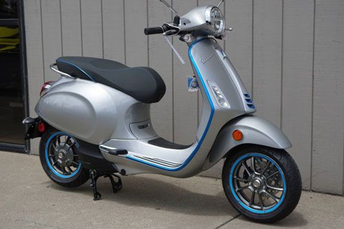 Cận cảnh xe máy điện Vespa, giá gần 180 triệu đồng