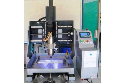 Trường đại học Trà Vinh chế tạo máy phay CNC 3 trục
