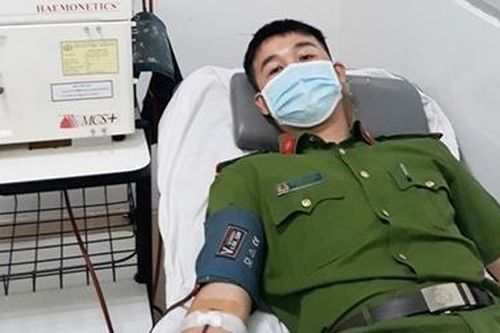 Thượng úy Công an hiến máu cứu người