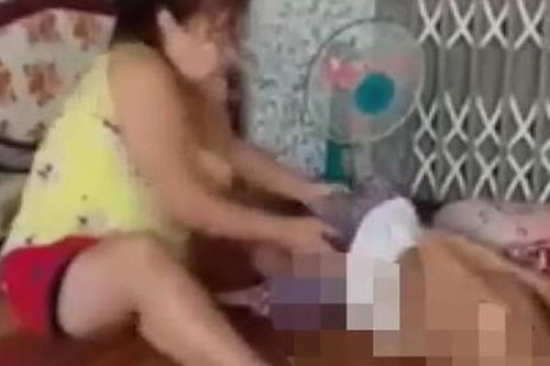 Làm rõ clip con ngược đãi mẹ già ở An Giang