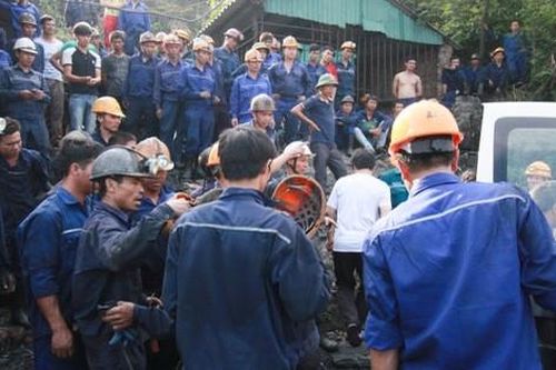 Quảng Ninh: Cứu 6 công nhân ngành than bị mắc kẹt trong hầm lò sau 15 giờ