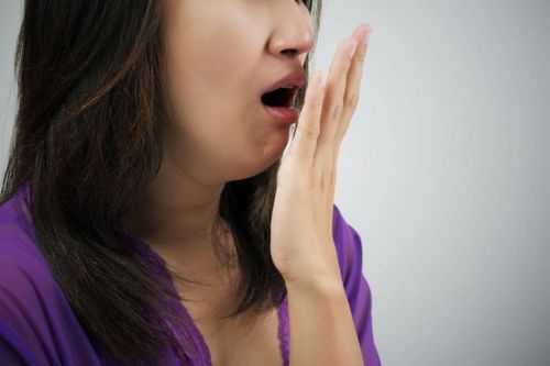Hôi miệng nặng dù vệ sinh sạch sẽ, vì sao?