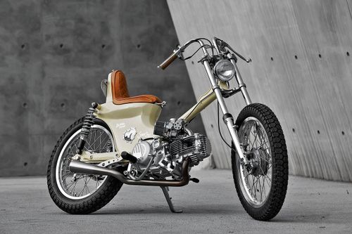 Bản sao Honda Cub độ chopper yên đơn độc đáo