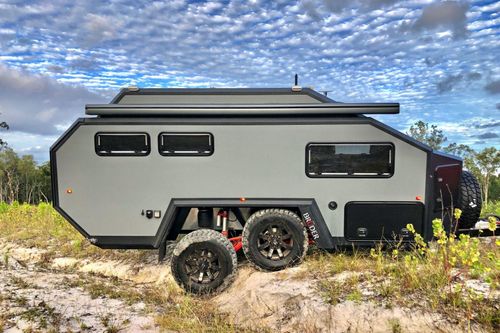 Nhà di động off-road có giá 100.000 USD, thách thức mọi địa hình