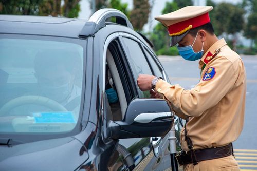 Quảng Ninh kiểm soát chặt người ra vào tỉnh