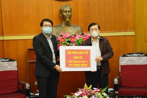 Bốn Văn phòng Trung ương ủng hộ Quỹ phòng chống COVID-19
