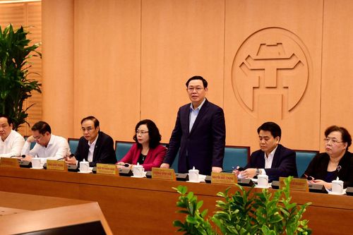 Hà Nội tìm cách hỗ trợ giáo viên, người lao động khó khăn vì dịch COVID-19
