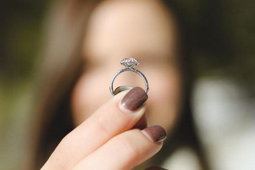 Câu chuyện có thật và kỳ lạ về một chiếc nhẫn bị đánh mất