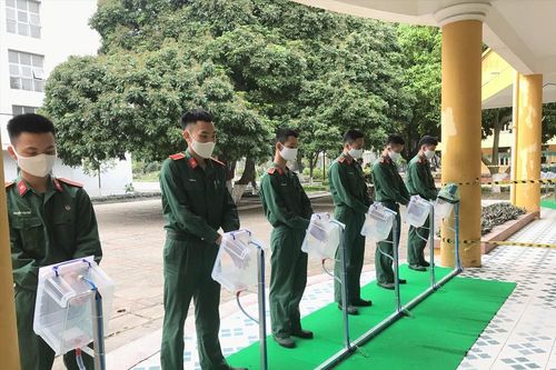 Sáng chế máy sát khuẩn tự động