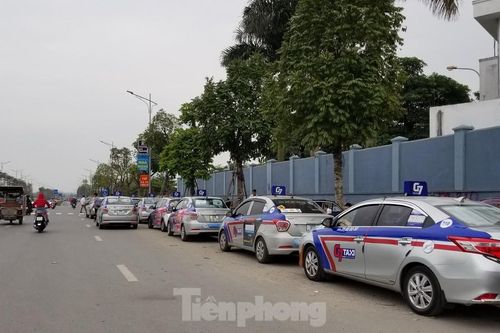 'Cuộc chiến' taxi truyền thống và công nghệ khép lại từ hôm nay